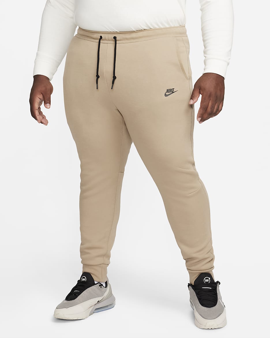 Nike joggers beige sale